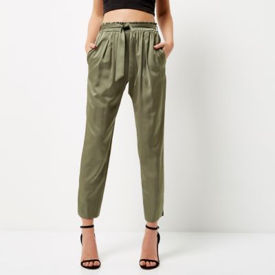 Light green soft tie tapered trousers
